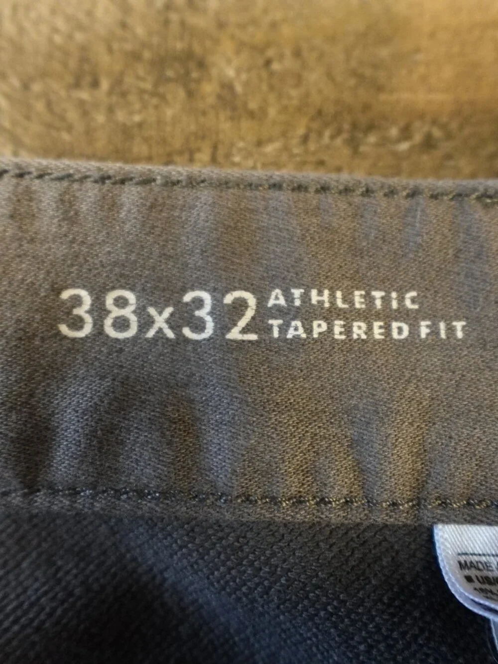 Banana Republic Traveler Athletic Tapered Jeans Men’s 38x32 Smoke‎ Gray